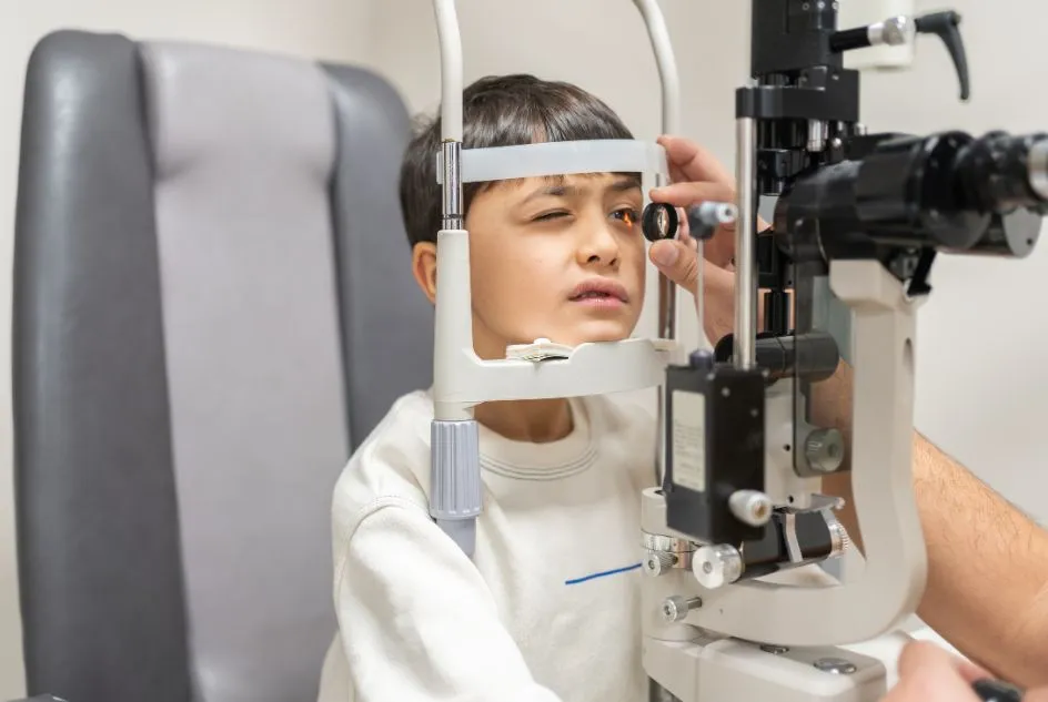 Dlaczego regularne wizyty u okulisty są ważne dla rozwoju dzieci?