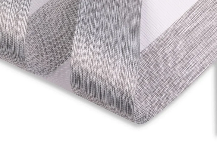 Zalety rolet wewnętrznych w aranżacji wnętrz – praktyczność i estetyka w jednym