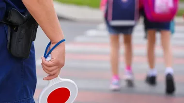 Policjanci z Piotrkowa uczyli dzieci zasad na drodze - był też nietypowy gość