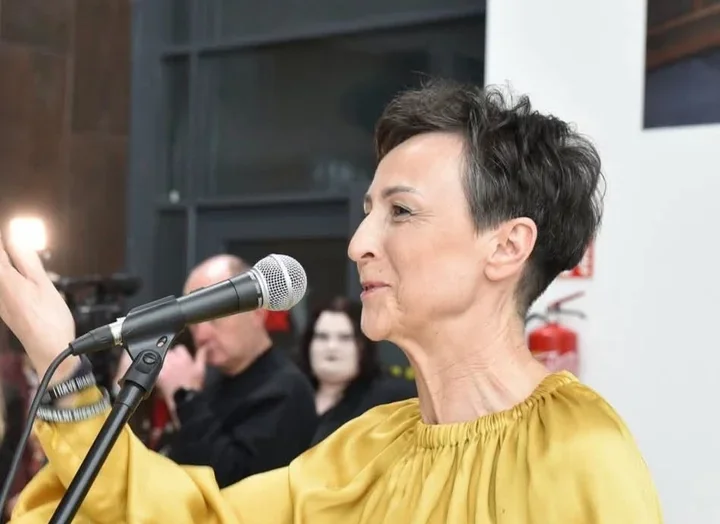 Piotrkowska biblioteka w świetle nagrody - Renata Wojtczak z Złotą Wieżą Trybunalską