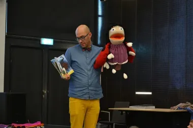 Pan Poeta rozkręcił bajkową zabawę w piotrkowskiej Mediatece