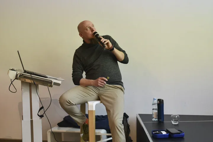 Rowerem przez Transylwanię - Kamil Lisiewicz rozpalił wyobraźnię w Mediatece