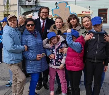 Rynek w niebieskim świetle – Piotrków znów mówił o autyzmie