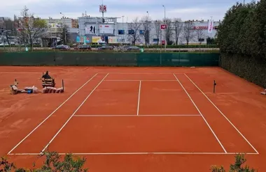 Korty przy Belzackiej wracają do gry po remoncie, którego nie było od lat