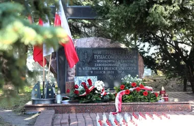 W Piotrkowie znów wróciła pamięć o Smoleńsku i 96 ofiarach