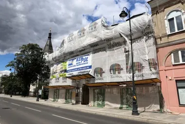 Przy Słowackiego 13 ruszył szeroki remont. W planie elewacja, dach i podwórko