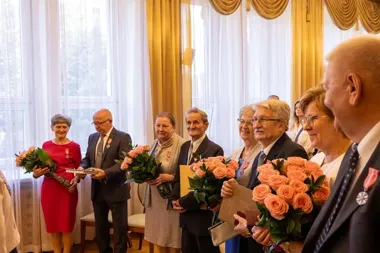Siedem par z Piotrkowa Trybunalskiego odebrało medale za 50 lat razem