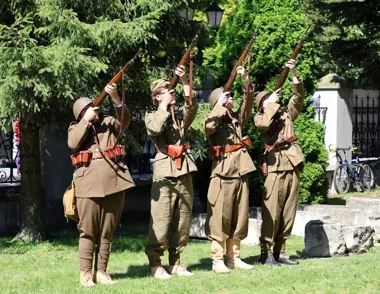 Czołgi, salwy i historia husarii. Wojskowe święto w muzeum
