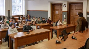 Uczniowie zajrzeli za kulisy magistratu. Pytali o boiska i nowe atrakcje