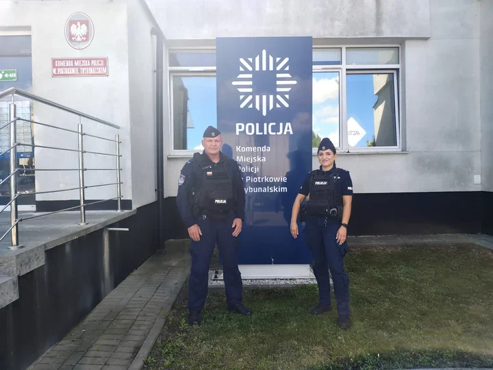 20-latek leżał z głową na szynie. Policjanci zdążyli przed pociągiem