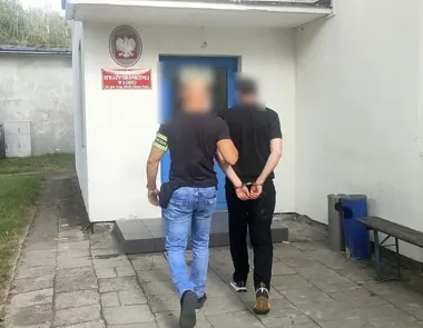 Uciekł przed piotrkowskimi kryminalnymi. Przeskakiwał przez ogrodzenia