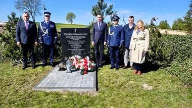 W Czarnocinie oddano hołd patronowi łódzkich policjantów sprzed 147 lat