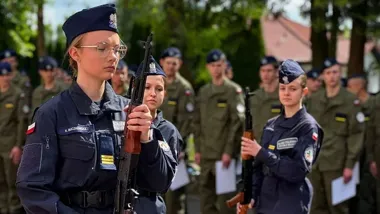 W Bujnach wręczono certyfikaty - młodzież zaliczyła ważny etap szkolenia