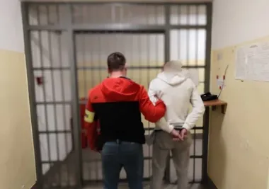 Piekarnik, sufit i piwnica - 24-latek ukrył tam ponad 480 gramów narkotyków