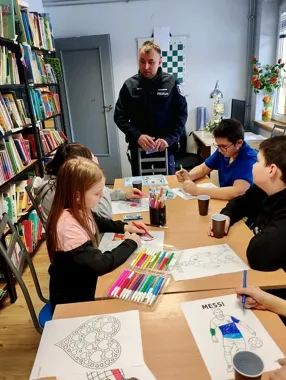 Dzielnicowy z rejonu 27 zbliża mieszkańców i służby - kandydat w plebiscycie