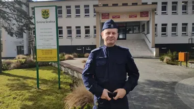 Dzielnicowy na setkach wsi - Hubert Michalak nominowany do plebiscytu