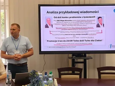 Seniorzy w centrum uwagi. W Piotrkowie rozmawiano o zdrowiu i fake newsach