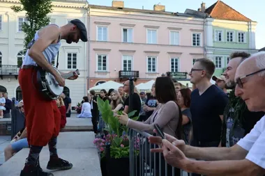 Hańba! ruszyła ze sceny na starówce i otworzyła lato